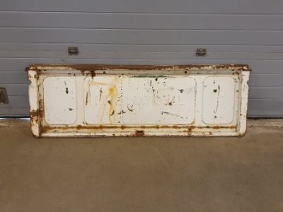 International stepside tailgate